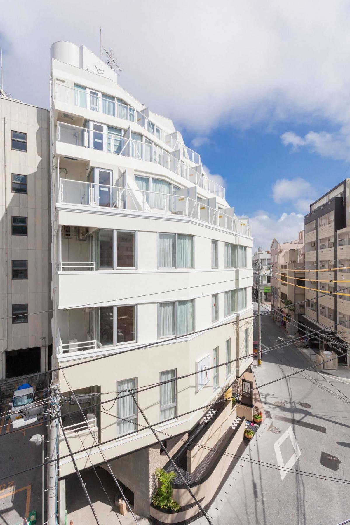 Okinawa Kariyushi Lch. Premium Hotel Наха Екстериор снимка