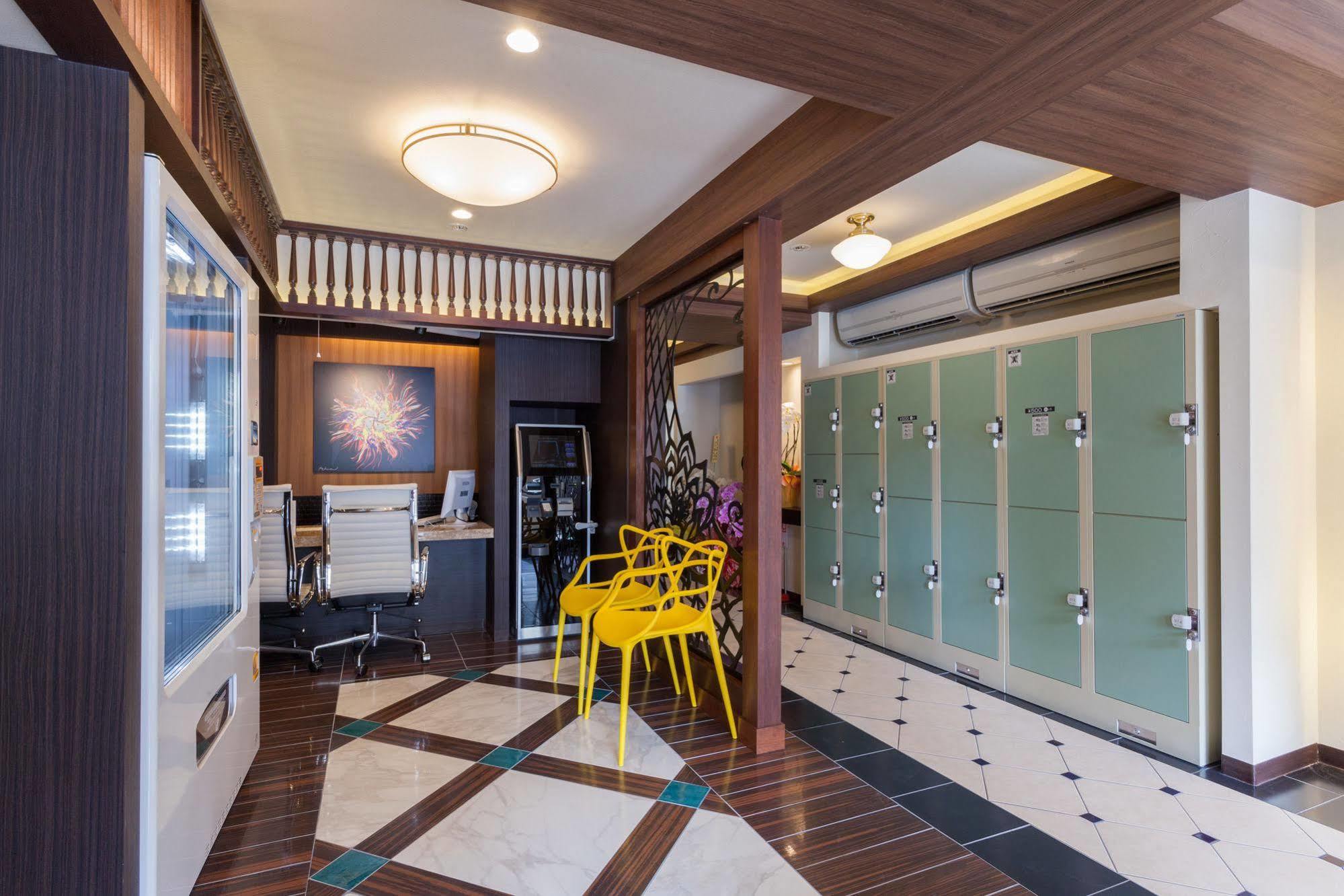 Okinawa Kariyushi Lch. Premium Hotel Наха Екстериор снимка