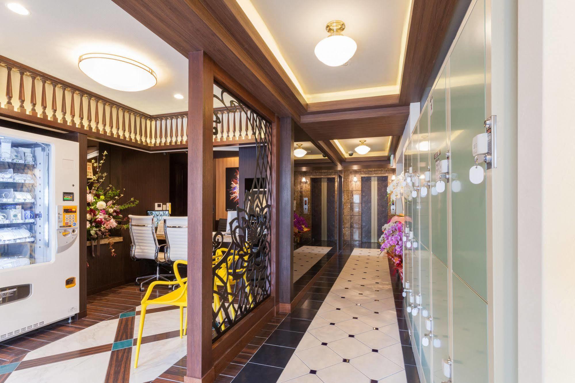 Okinawa Kariyushi Lch. Premium Hotel Наха Екстериор снимка